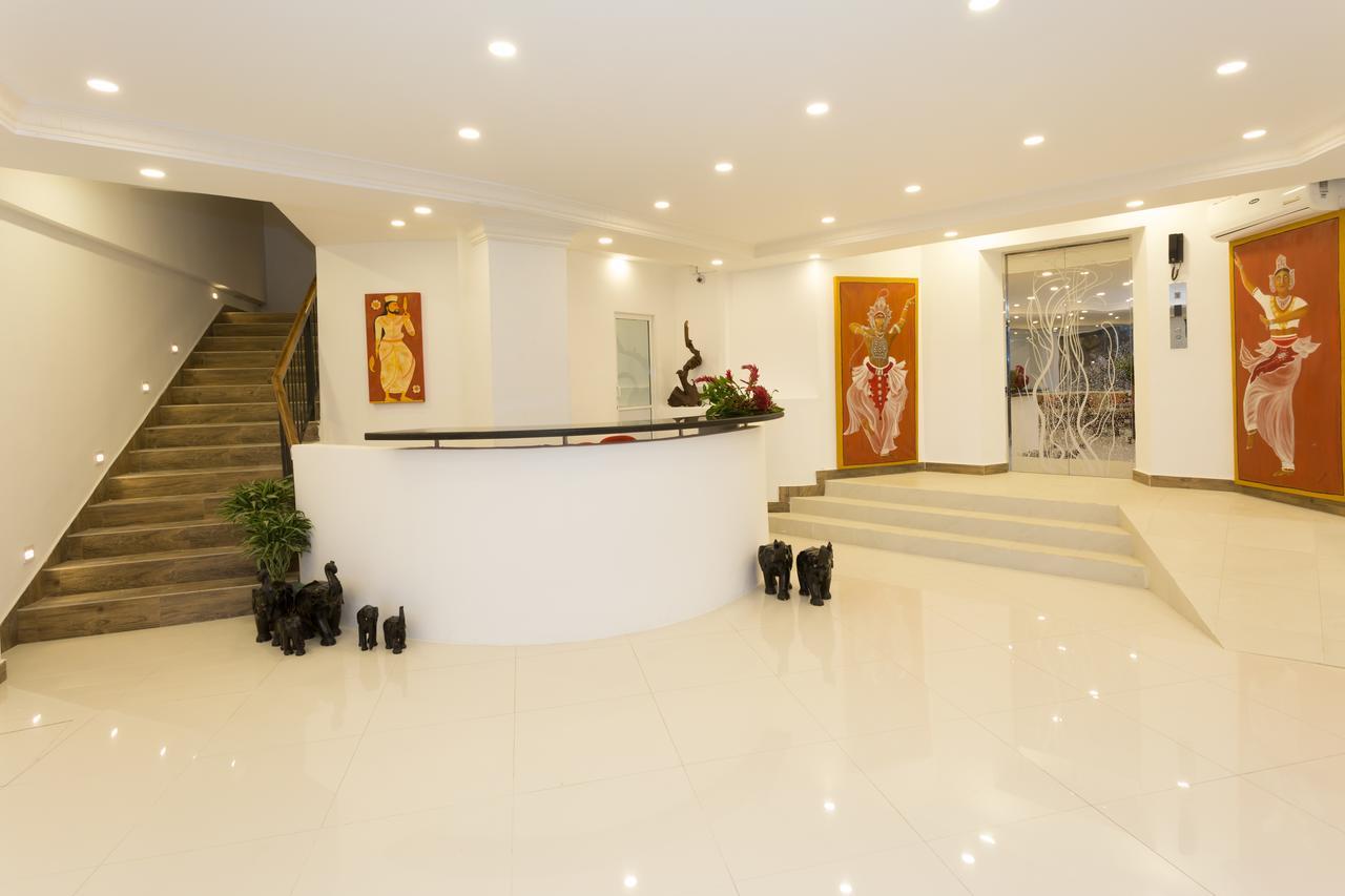 Sandriana Lake View Hotel Kandy Bagian luar foto